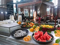 -松山湖凯悦酒店·Café自助餐厅·周末火舞秀表演
