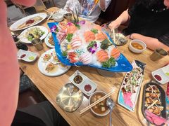 -青瓦餐厅·生鱼片·韩园烤肉(西塔店)