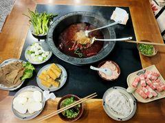 -重庆故事姊妹老火锅(财经学院店)