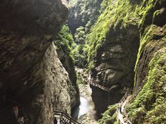 -龙水峡地缝景区