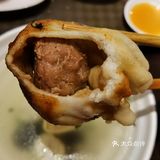 鱼丸很好吃。连千张包的馅料都那么瓷实。还真是老店