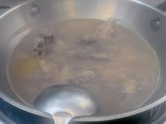 -郑猛记石岐鸽主题餐厅(长江店)