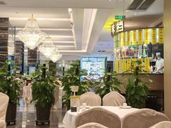 -万龙洲海鲜(大兴绿地缤纷城店)