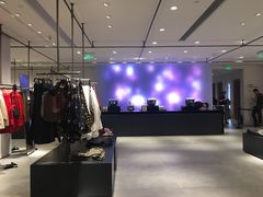 -URBAN REVIVO(欢乐海岸购物中心店)