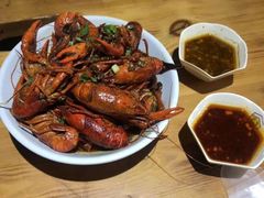 -琥珀老六龙虾(四里河店)