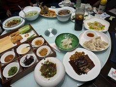 -湖畔鲁菜·二十年老字号餐厅(大明湖店)