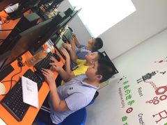 -童程童美·信息学竞赛·乐高机器人编程(长宁来福士校区)
