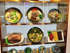 -百年石锅饭(阿里郎美食街店)
