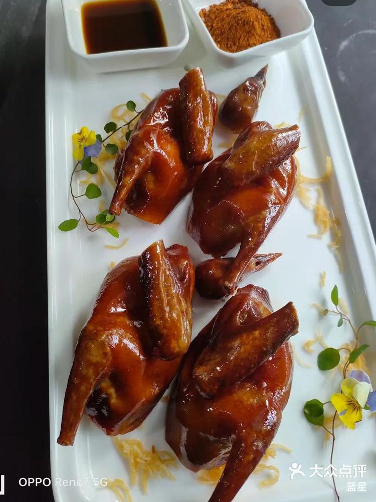 院里寻菜省府店脆皮玻璃乳鸽