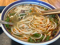 -云阿蛮云南生烫牛肉米线(奉贤路店)