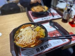 -粉探营螺蛳粉(长宁龙之梦店)
