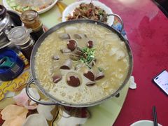 东北猪肉酸菜炖血肠-哈尔滨饺子王·东北菜(鱼鳞浃路店)