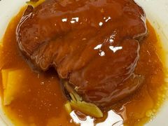 红烧扒肘子-雅仕聚酒馆