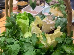 蔬菜拼盘-左庭右院鲜牛肉火锅(南通CBD大有境店)