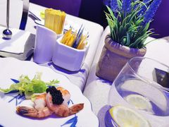 鱼子酱虾仁沙拉-亚洲国际大酒店·云顶阁旋转自助餐厅