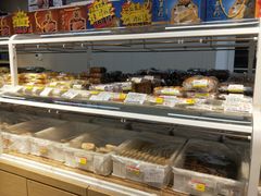 面包甜点陈列柜-百年义利(幸福大街店)