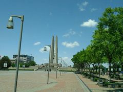 android_upload_pic-唐山抗震纪念碑广场