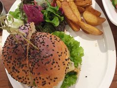 招牌牛肉汉堡-UPPER KITCHEN(延安路店)