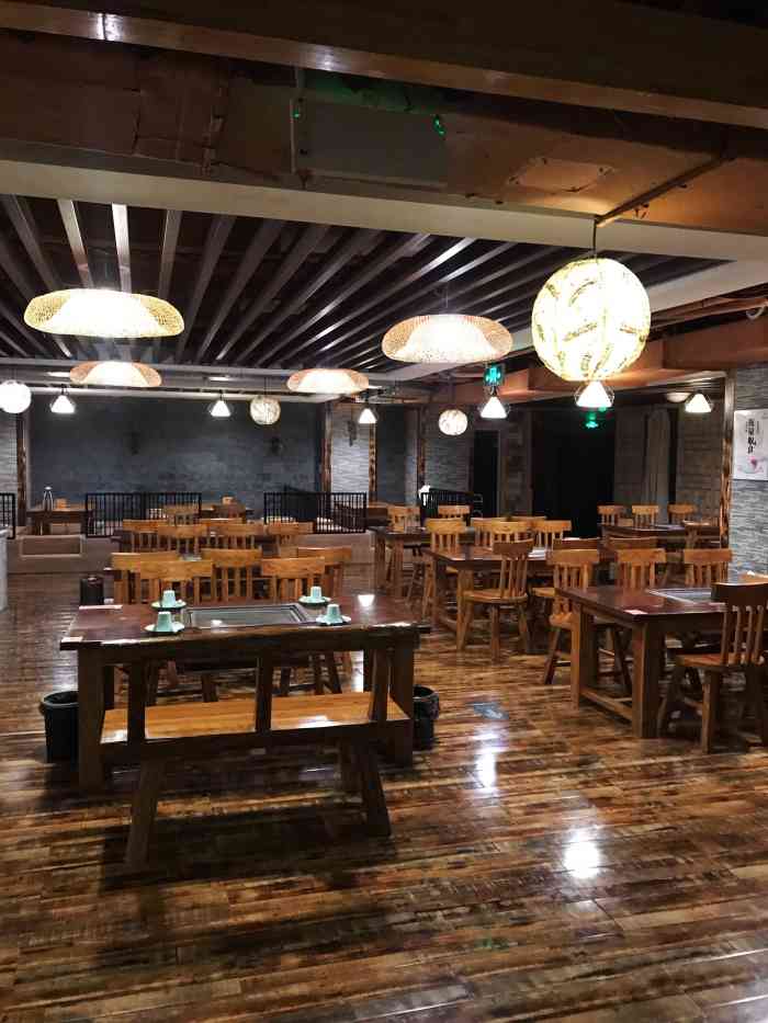 启元汤泉洗浴-"环境很好,尤其二楼空间很大,除了休息大厅.