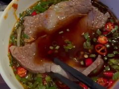 -辉哥火锅(虹桥路店)