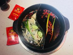 -钢管厂五区小郡肝串串香(奥克斯广场锦城万达店)