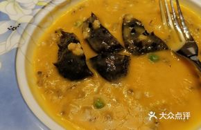 Braised Sea Cucumber with Prosperous Pork Shank