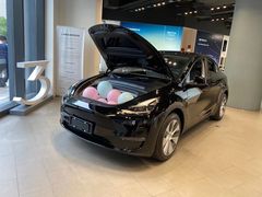 -TESLA 特斯拉(上海太古汇体验店)
