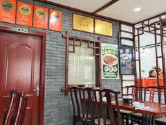 -湖南人家湘菜馆(镇江路店)