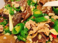 青椒牛肝菌-醉美东江·三文鱼·烧鸡公