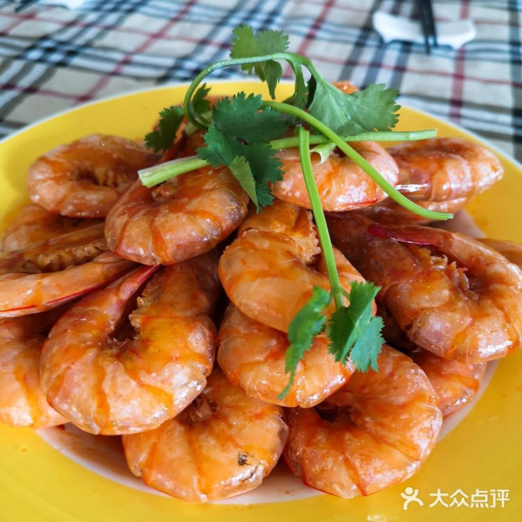 烧了满满一桌好菜招待，住家饭真的太幸福啦