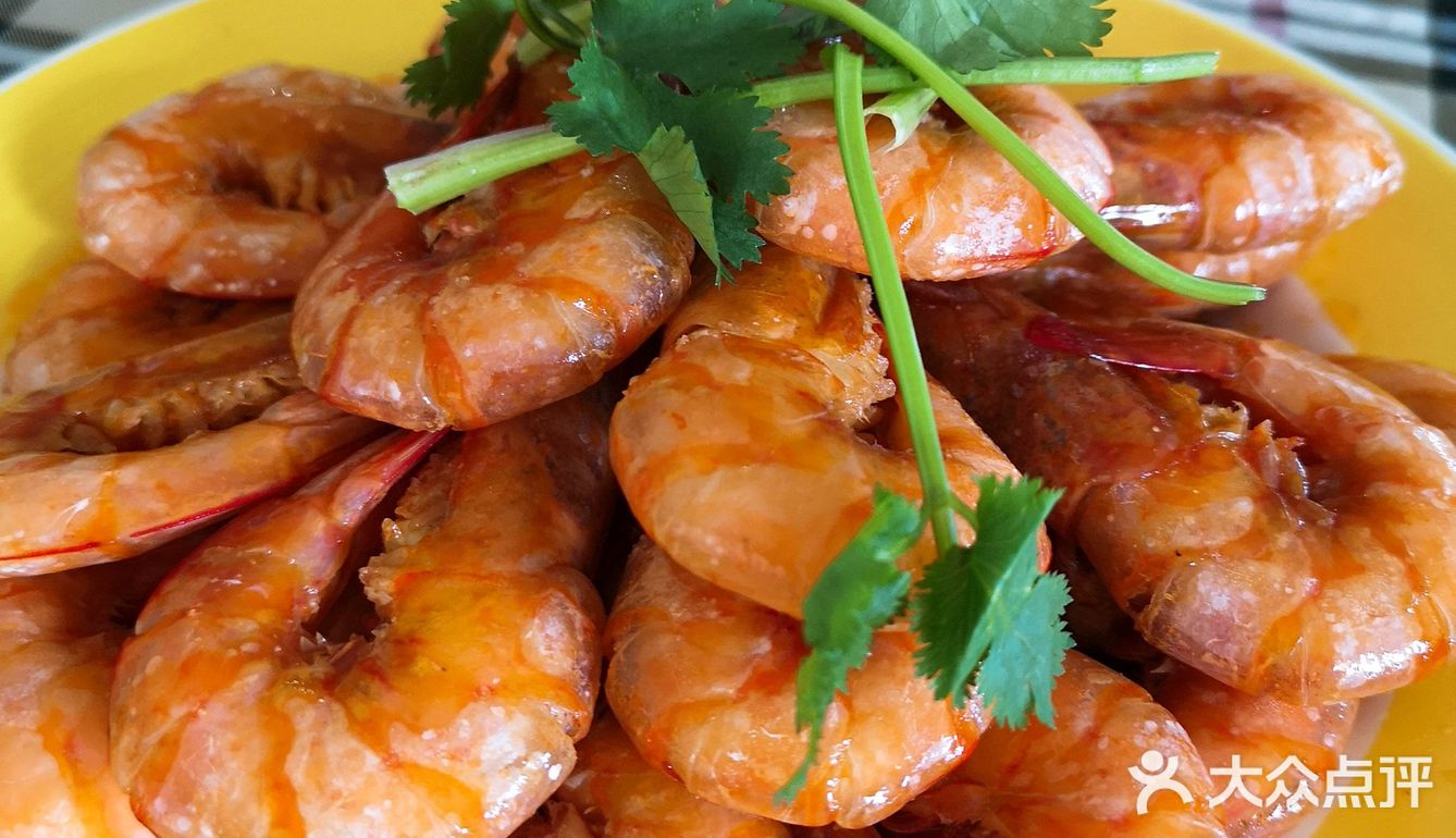 烧了满满一桌好菜招待，住家饭真的太幸福啦