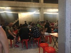 等位区-陈老添美食店(宝华路店)