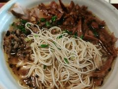 -佬钱湾仔(衣裳街店)