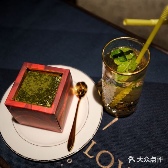 佳楠(下午茶、威士忌、红酒)