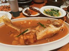 葱烧大黄鱼-荣小馆(椒江青悦城店)