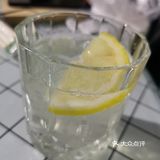 天热解决午餐都办法，唯有外卖，家里的小家伙想吃水煮系