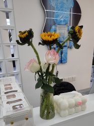 -V7 HAIR SALON