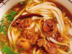 -矮子粉店1985·长沙米粉(湘春路店)