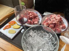 -毛辣果·贵州红酸汤牛肉火锅(西单店)