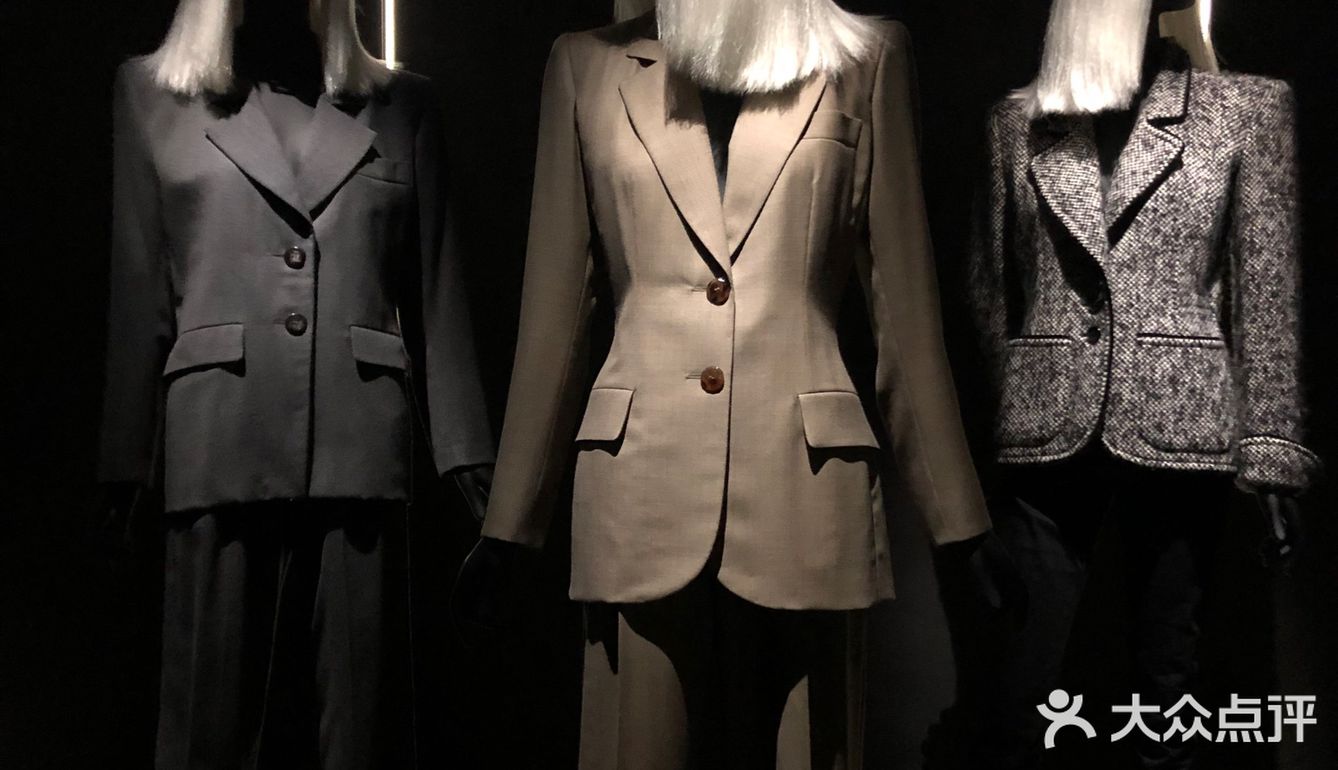 值得刷的商业展之YSL