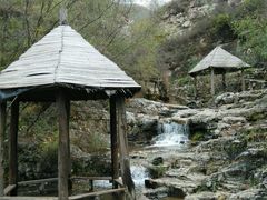 -大平台龙居瀑布旅游区