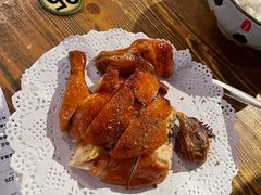 -胡桃里音乐餐厅(陶溪川店)(川湘赣菜·世界百大酒庄直供红酒·音乐表演)
