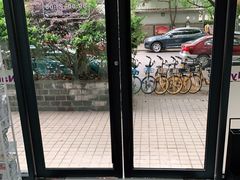 -顽皮家族宠物医院(浦东北园路分院)