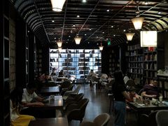 -钟书阁(松江泰晤士小镇店)