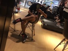 -VLines耀能运动24小时·月付制健身(京广桥店)