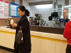 -麦当劳(轻轨曹杨路店)