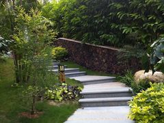 别墅花园通向温泉池的小径-广州锦绣香江度假别墅