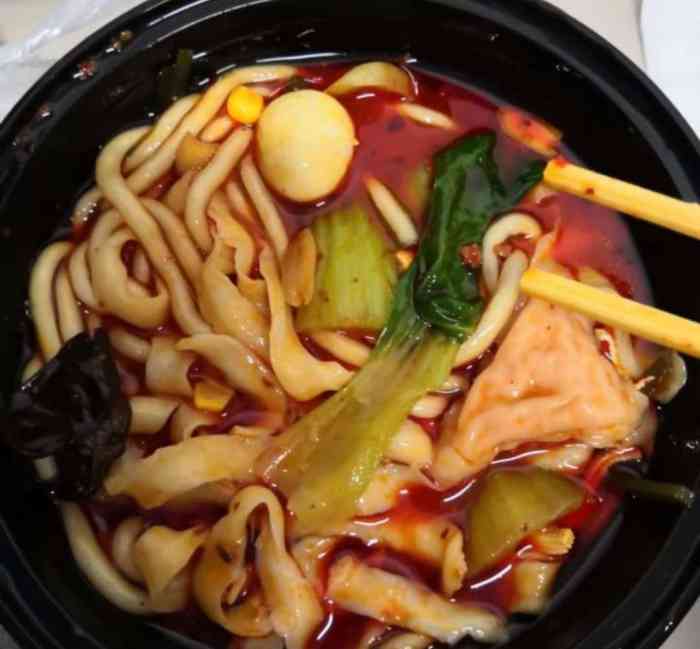 他们家的土豆粉非常好吃,经常吃还经常点他们家的外卖味道是一级棒,量
