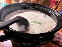 雪山鱼炖豆腐-炊烟餐厅