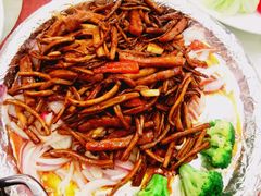 铁板茶树菇牛柳-江南大酒店·地道正宗有锅气的江西菜(中华北大街店)